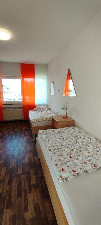 Aparthotel Gaststaette Zur Tribuene à Pfungstadt Extérieur photo